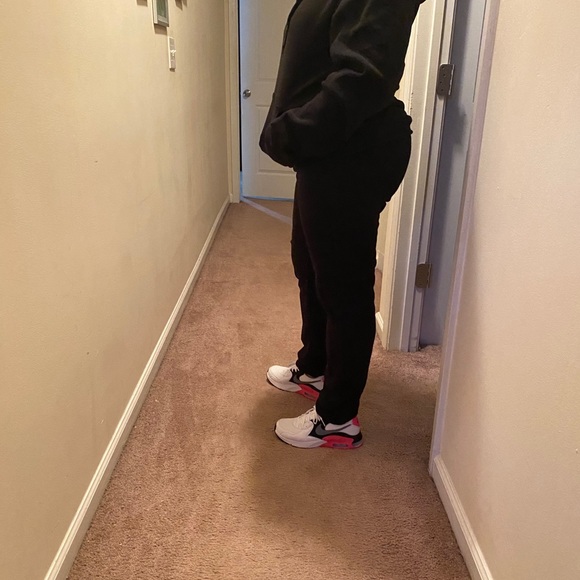 Jogging suit - Picture 3 of 3